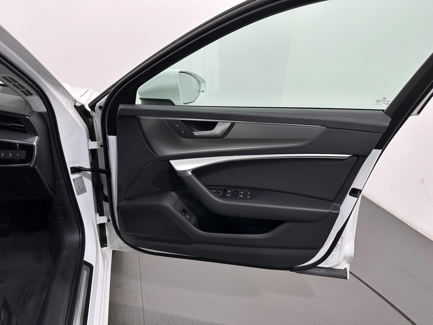 Used Audi A6 2019 for sale - 77132068: Photo 31