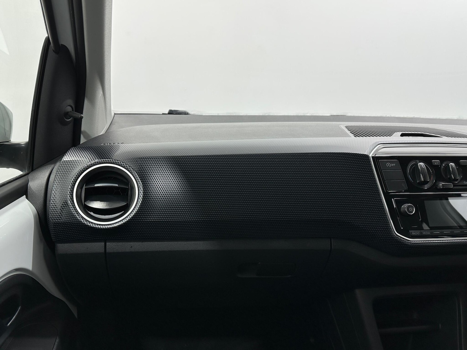 Used Volkswagen up! 2021 for sale - 77455593: Photo 25