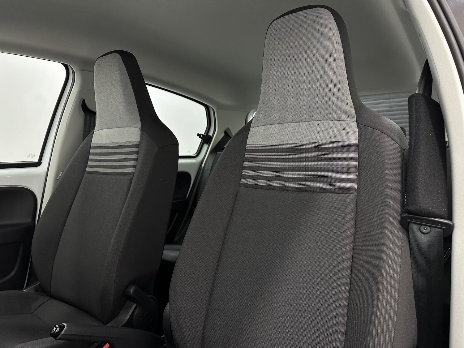 Used Volkswagen up! 2021 for sale - 77455593: Photo 32