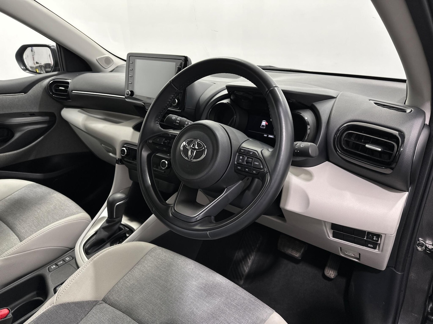 Used Toyota Yaris 2021 for sale - 77549537: Photo 10