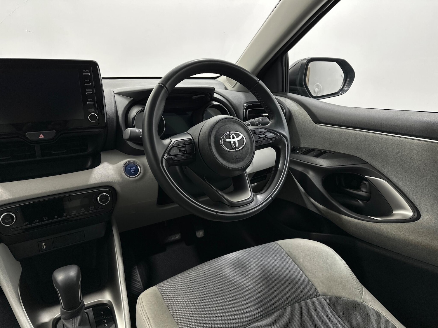 Used Toyota Yaris 2021 for sale - 77549537: Photo 11