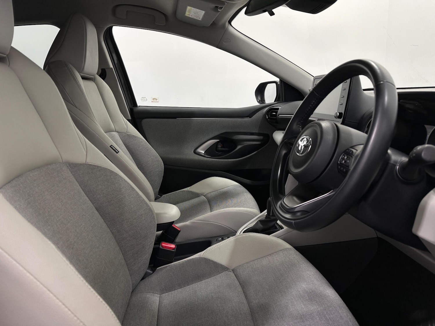 Used Toyota Yaris 2021 for sale - 77549537: Photo 29