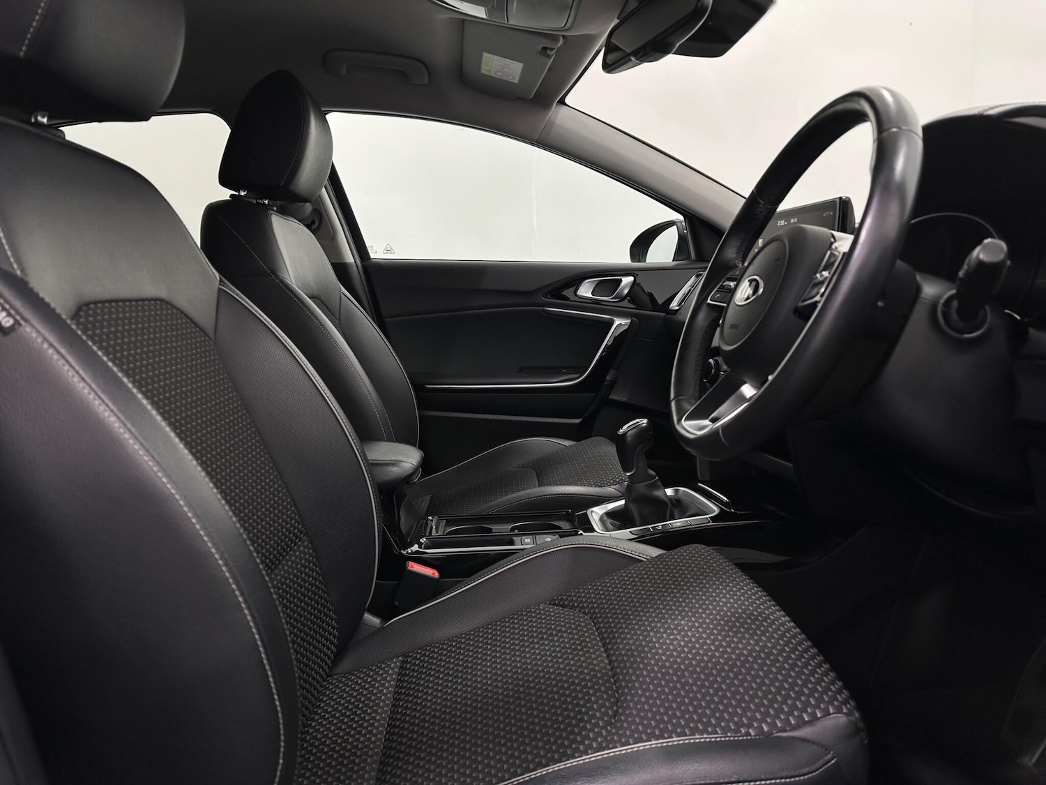 Used Kia XCeed 2020 for sale - 77017135: Photo 31