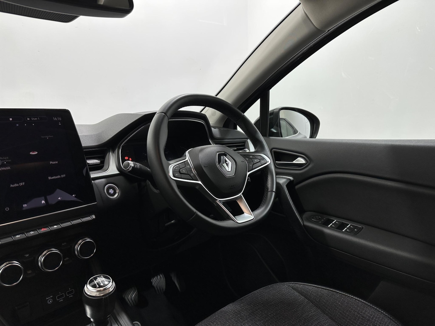 Used Renault Captur 2020 for sale - 76878889: Photo 11