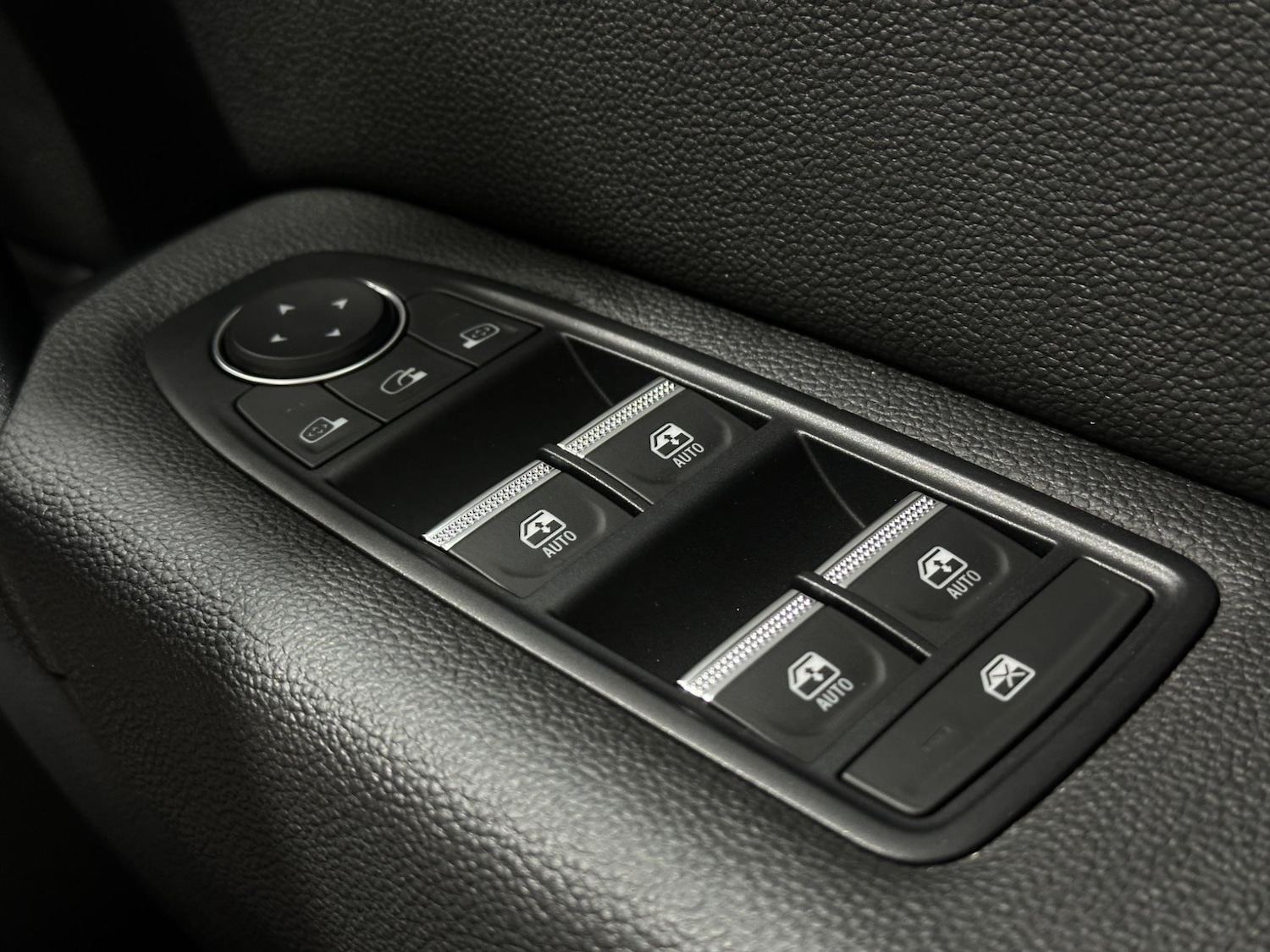 Used Renault Captur 2020 for sale - 76878889: Photo 18