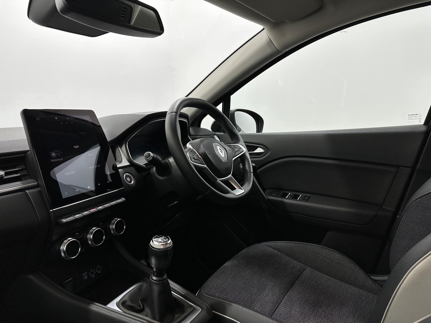 Used Renault Captur 2020 for sale - 76878889: Photo 28