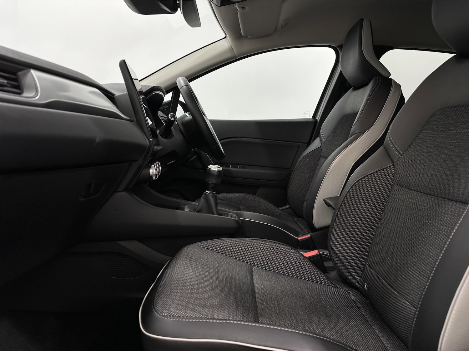 Used Renault Captur 2020 for sale - 76878889: Photo 32