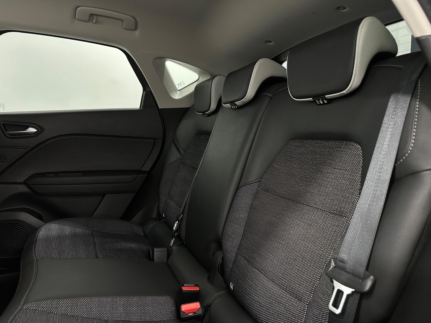 Used Renault Captur 2020 for sale - 76878889: Photo 36