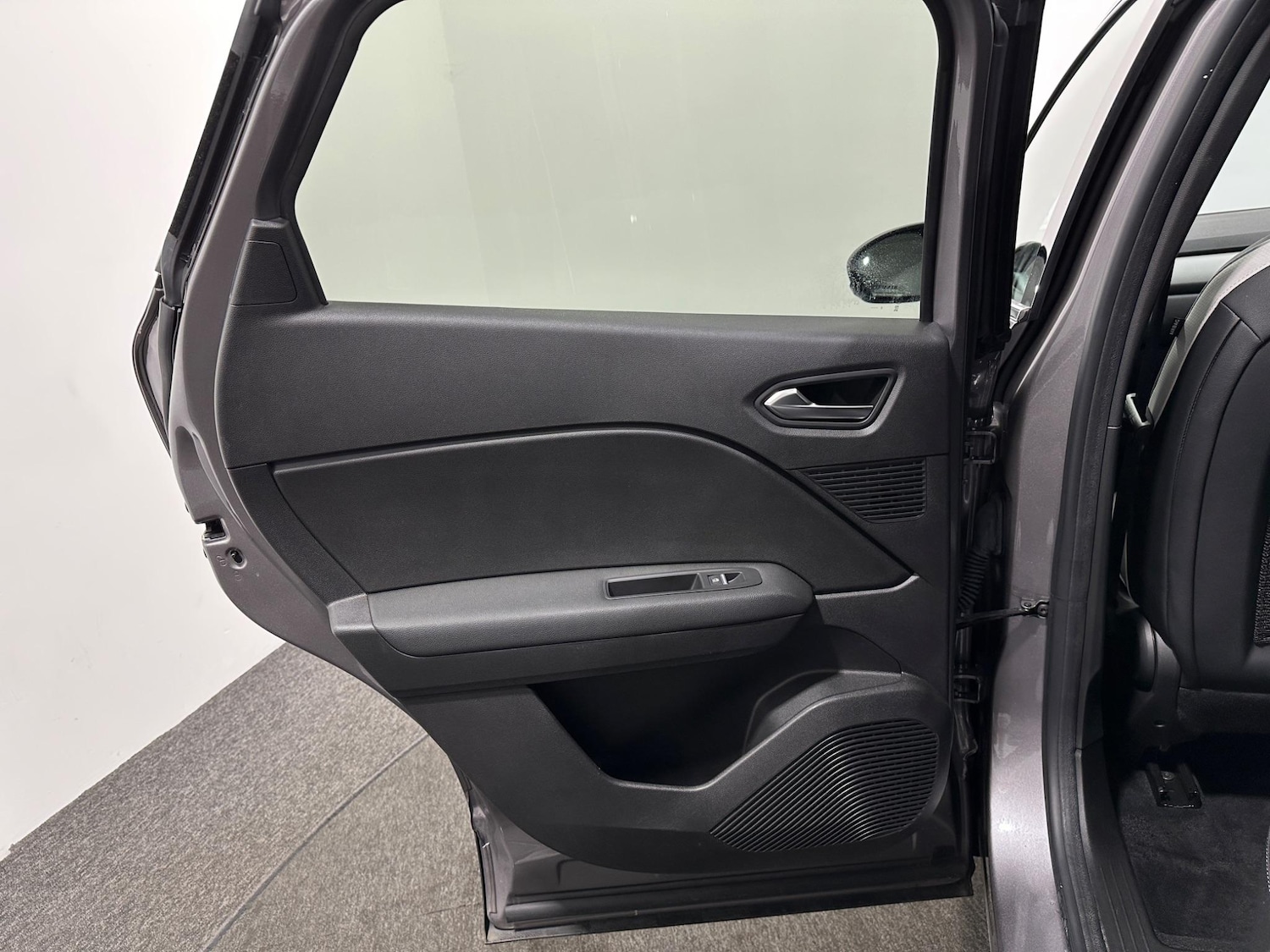 Used Renault Captur 2020 for sale - 76878889: Photo 38