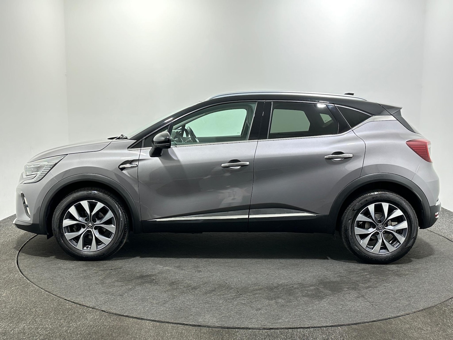 Used Renault Captur 2020 for sale - 76878889: Photo 5