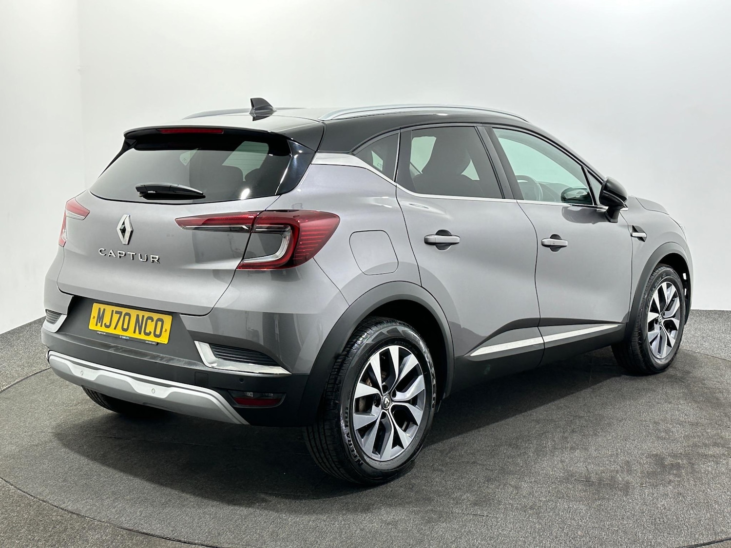 Used Renault Captur 2020 for sale - 76878889: Photo 8