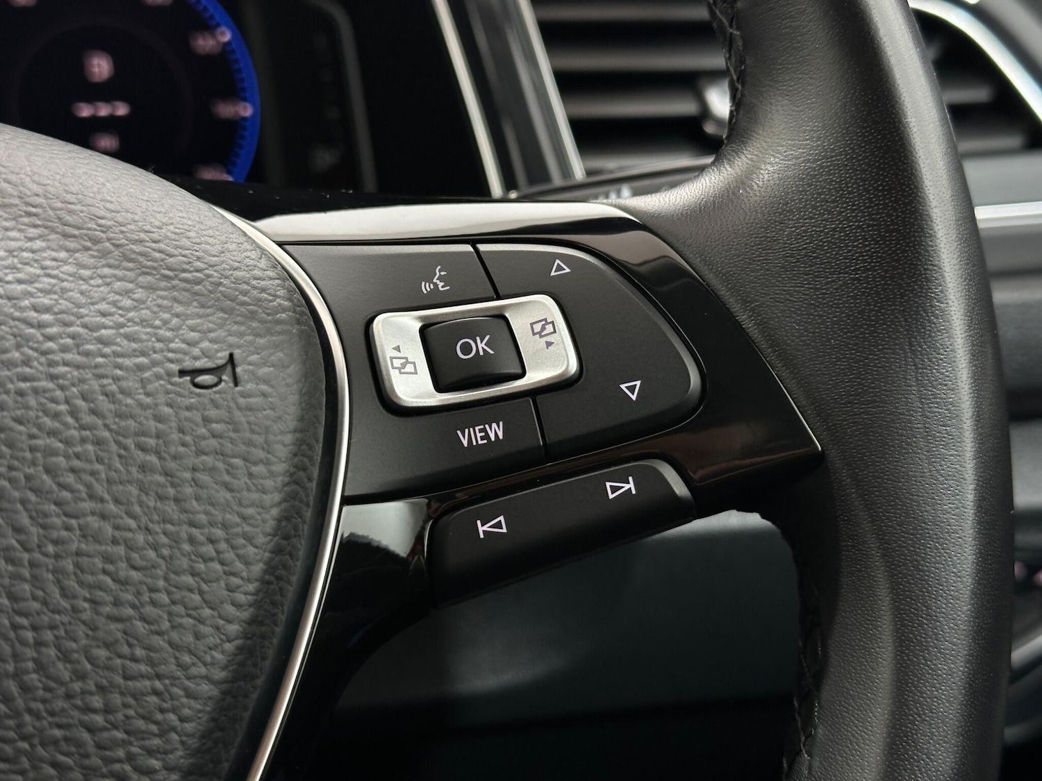 Used Volkswagen T-Roc 2019 for sale - 76878598: Photo 14