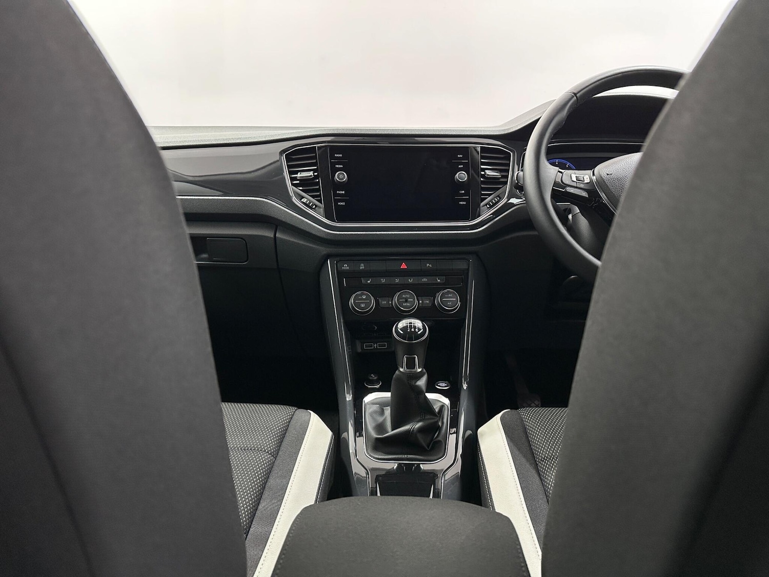 Used Volkswagen T-Roc 2019 for sale - 76878598: Photo 18