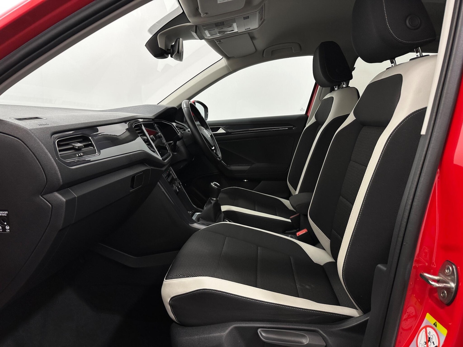 Used Volkswagen T-Roc 2019 for sale - 76878598: Photo 33