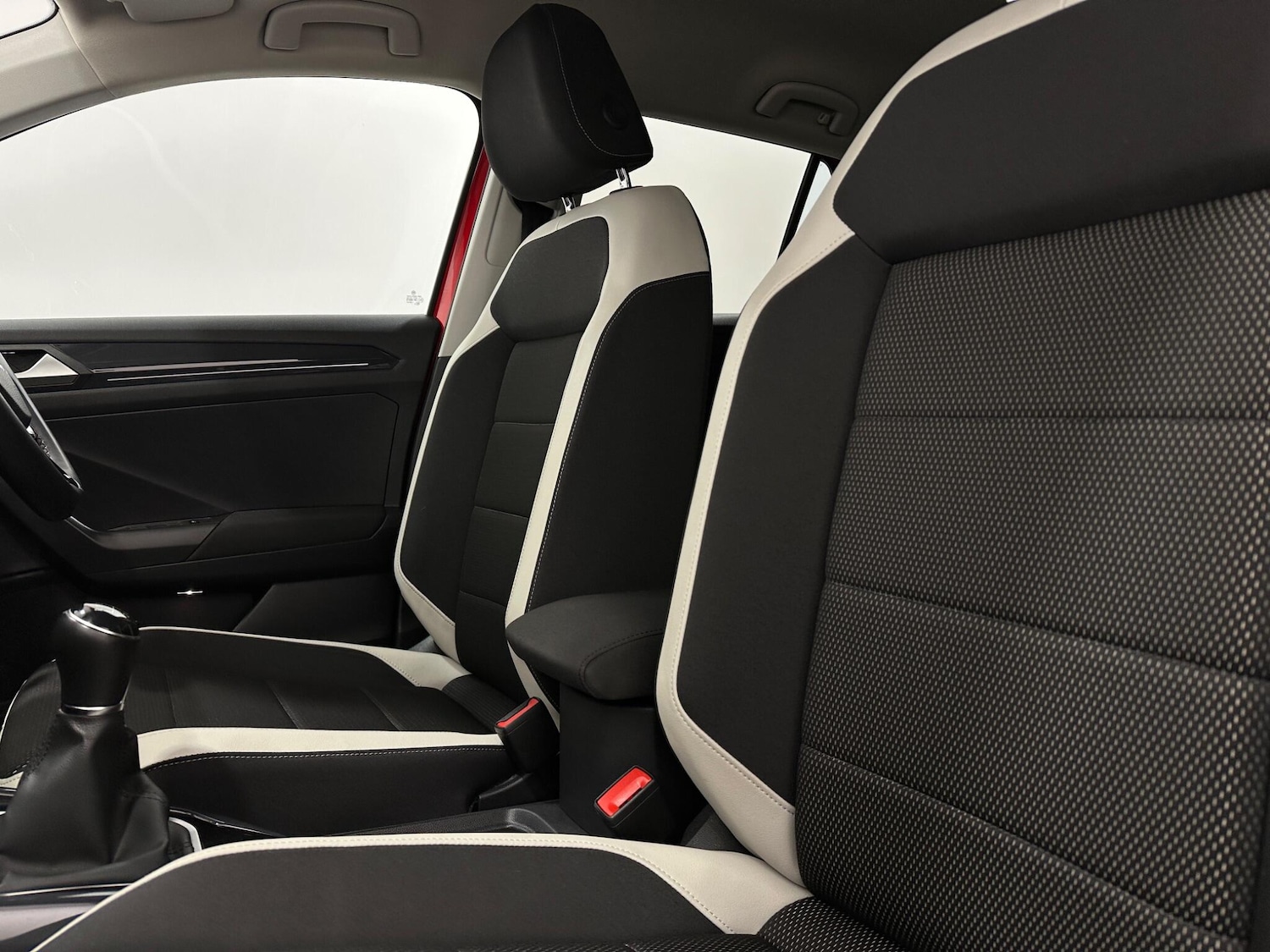 Used Volkswagen T-Roc 2019 for sale - 76878598: Photo 34