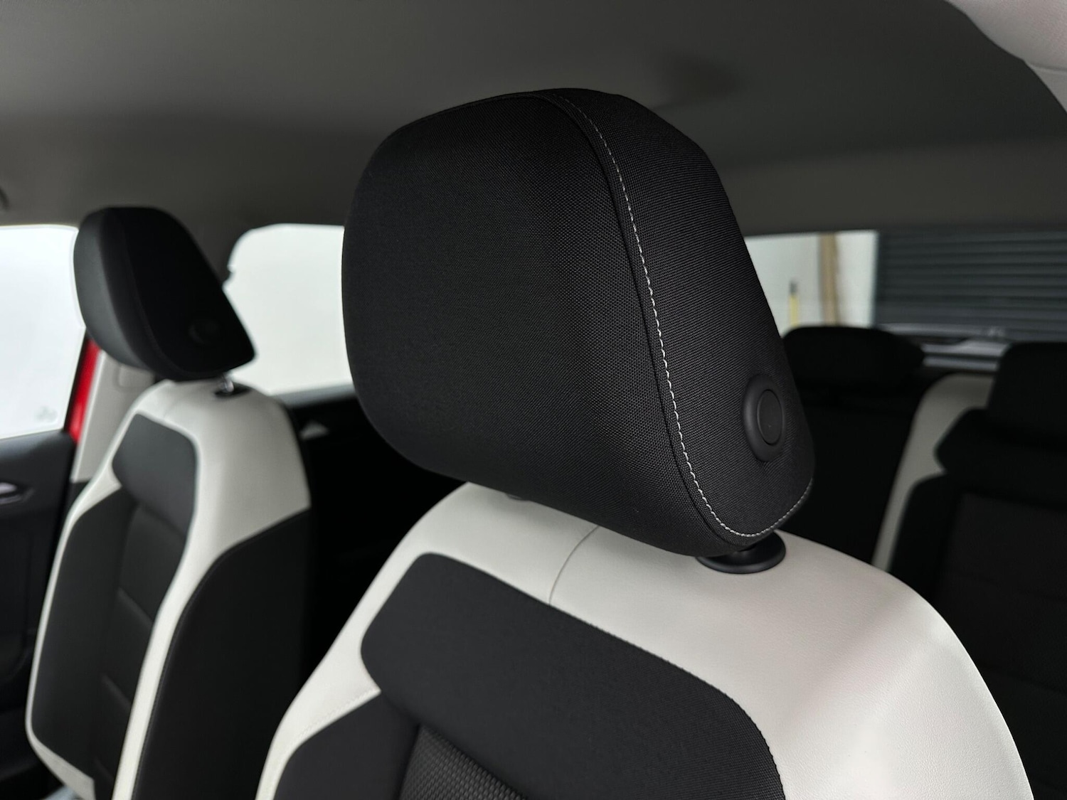 Used Volkswagen T-Roc 2019 for sale - 76878598: Photo 35