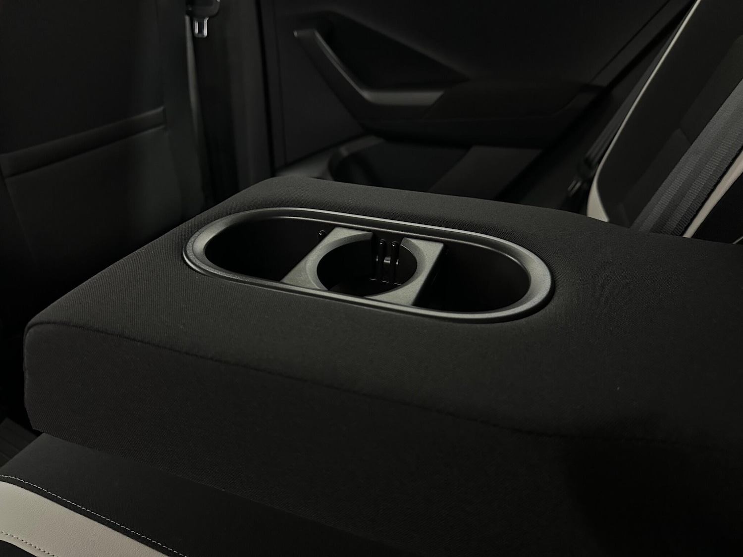 Used Volkswagen T-Roc 2019 for sale - 76878598: Photo 39