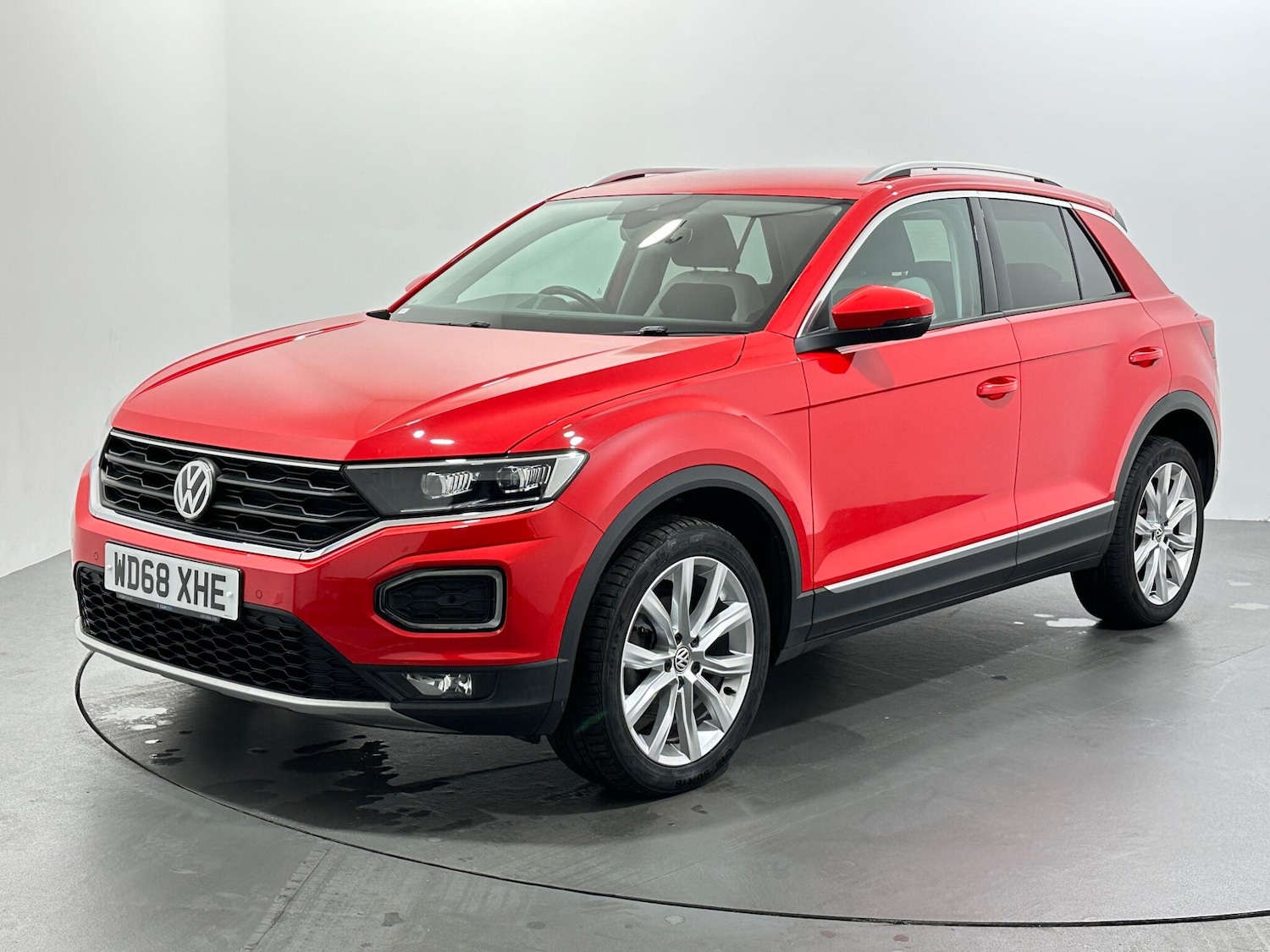 Used Volkswagen T-Roc 2019 for sale - 76878598: Photo 4