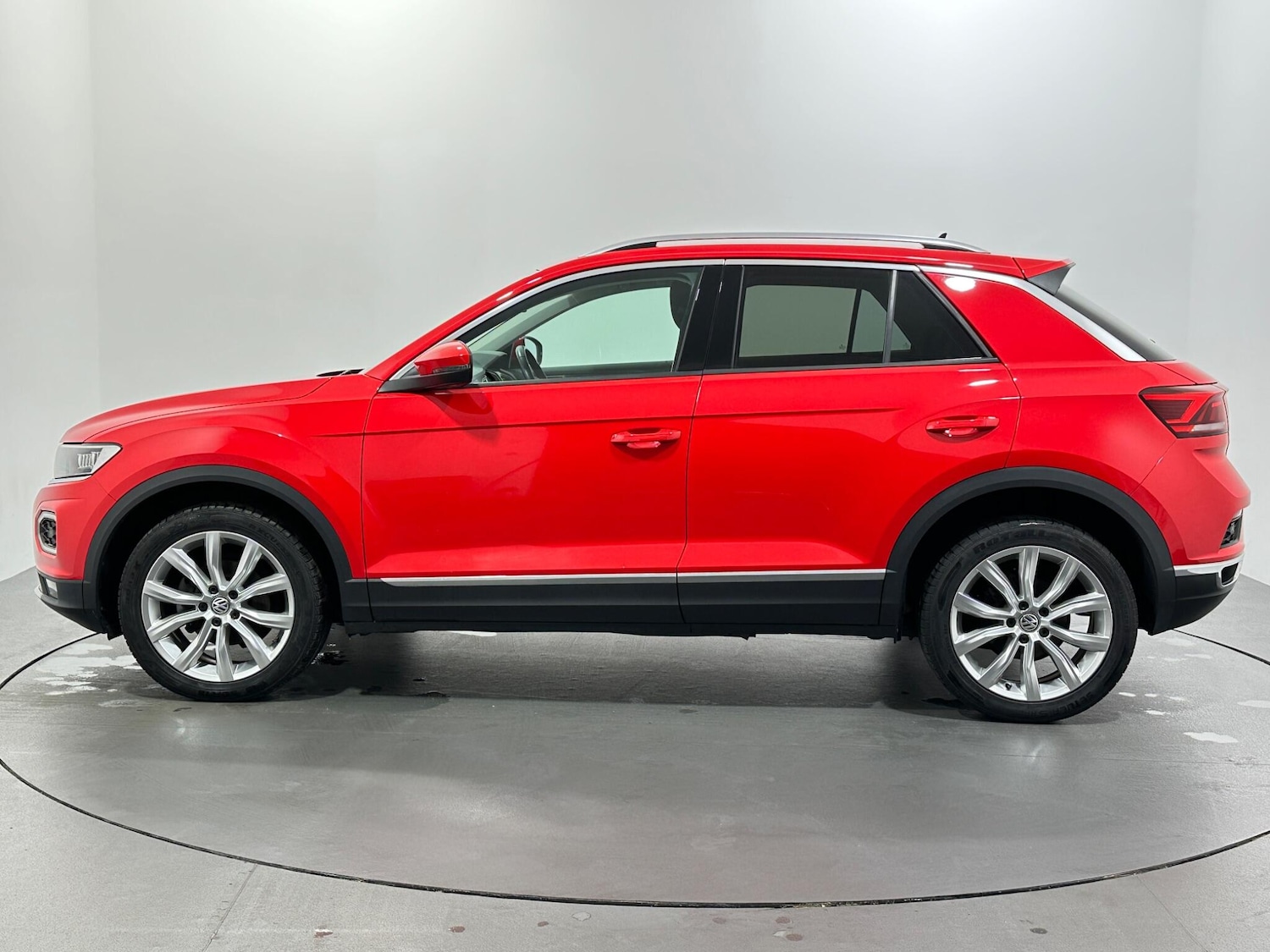 Used Volkswagen T-Roc 2019 for sale - 76878598: Photo 5