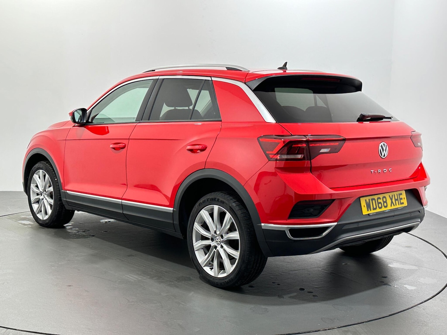 Used Volkswagen T-Roc 2019 for sale - 76878598: Photo 6
