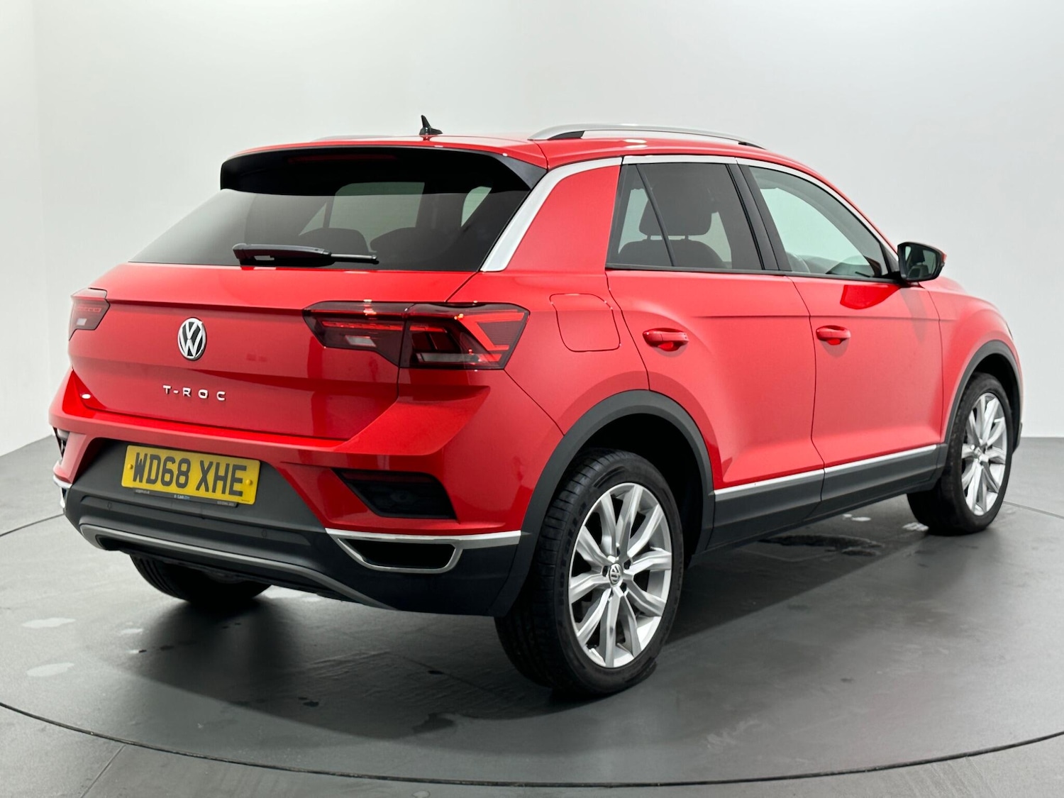 Used Volkswagen T-Roc 2019 for sale - 76878598: Photo 8