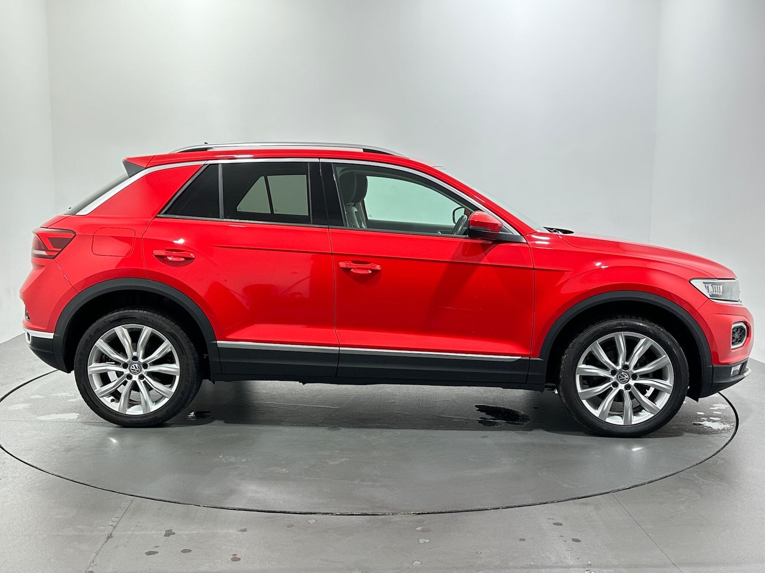 Used Volkswagen T-Roc 2019 for sale - 76878598: Photo 9