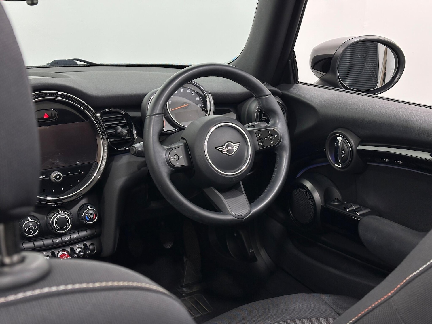 Used MINI Convertible 2021 for sale - 76878600: Photo 11