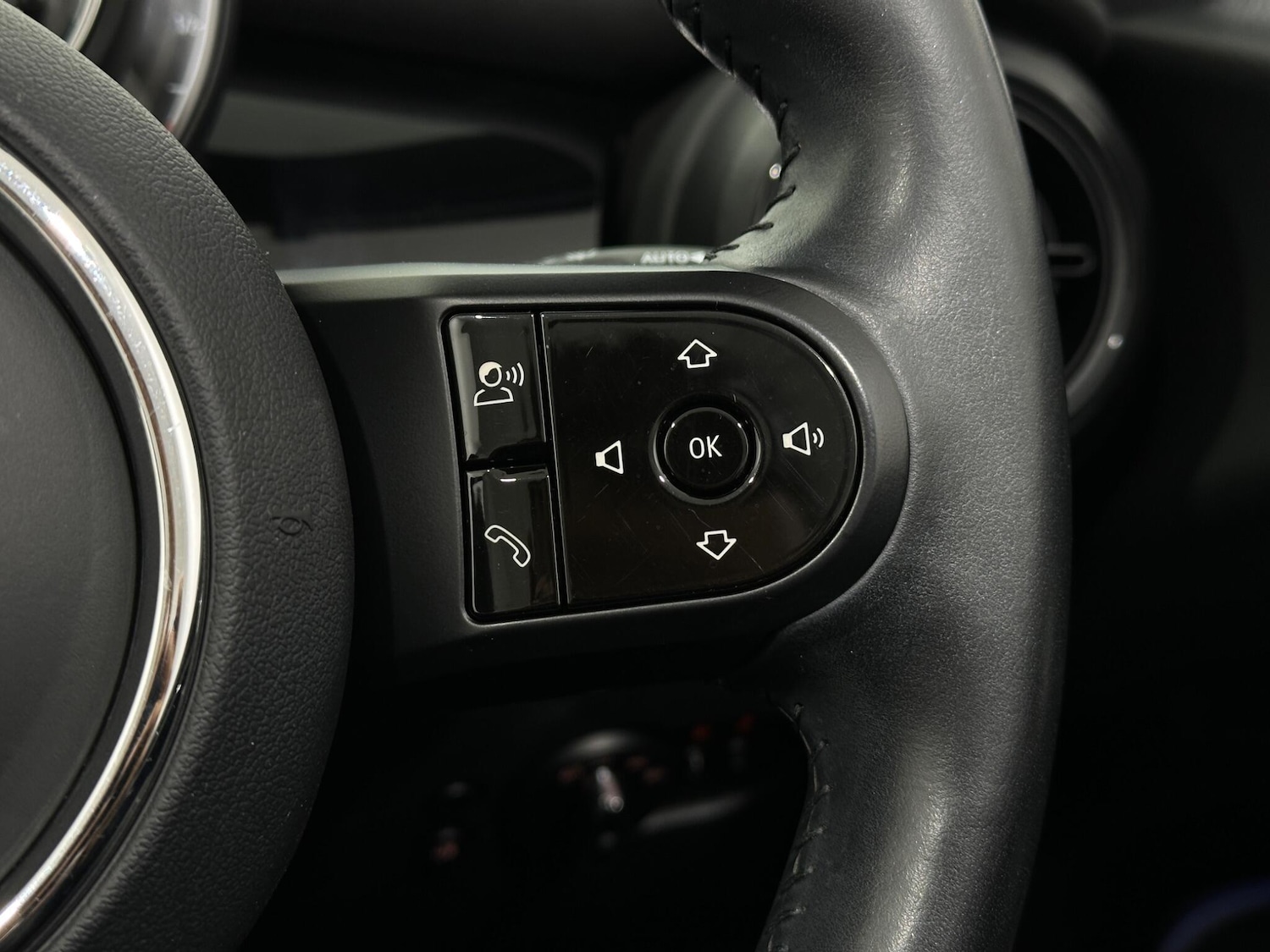 Used MINI Convertible 2021 for sale - 76878600: Photo 14