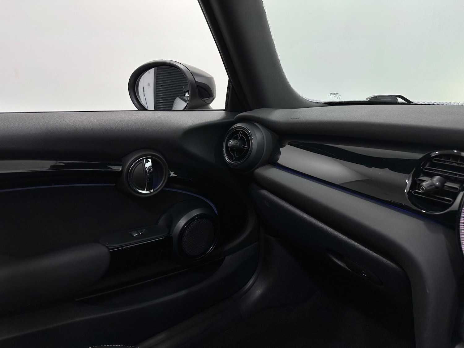 Used MINI Convertible 2021 for sale - 76878600: Photo 24