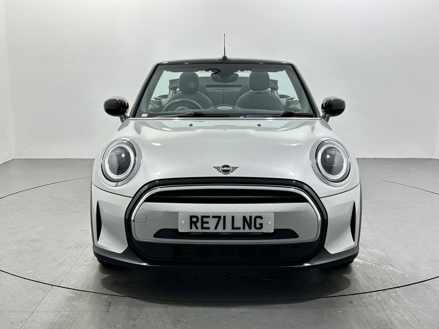 Used MINI Convertible 2021 for sale - 76878600: Photo 3