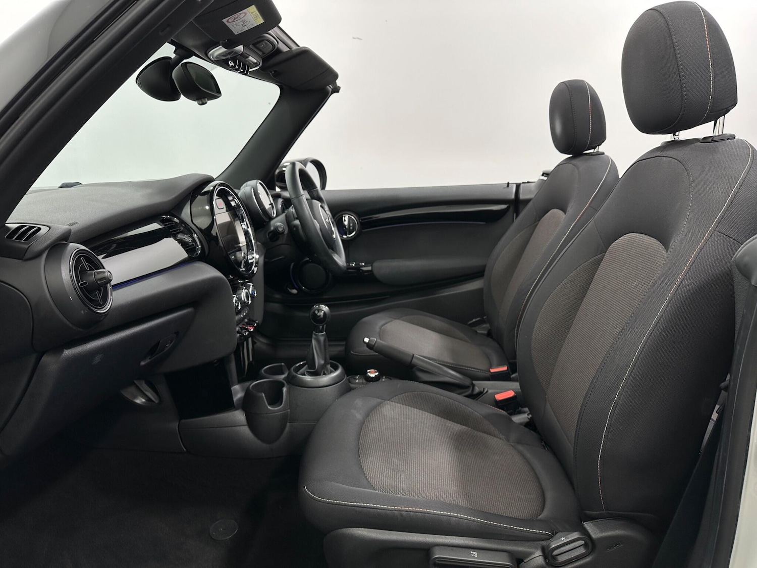 Used MINI Convertible 2021 for sale - 76878600: Photo 31