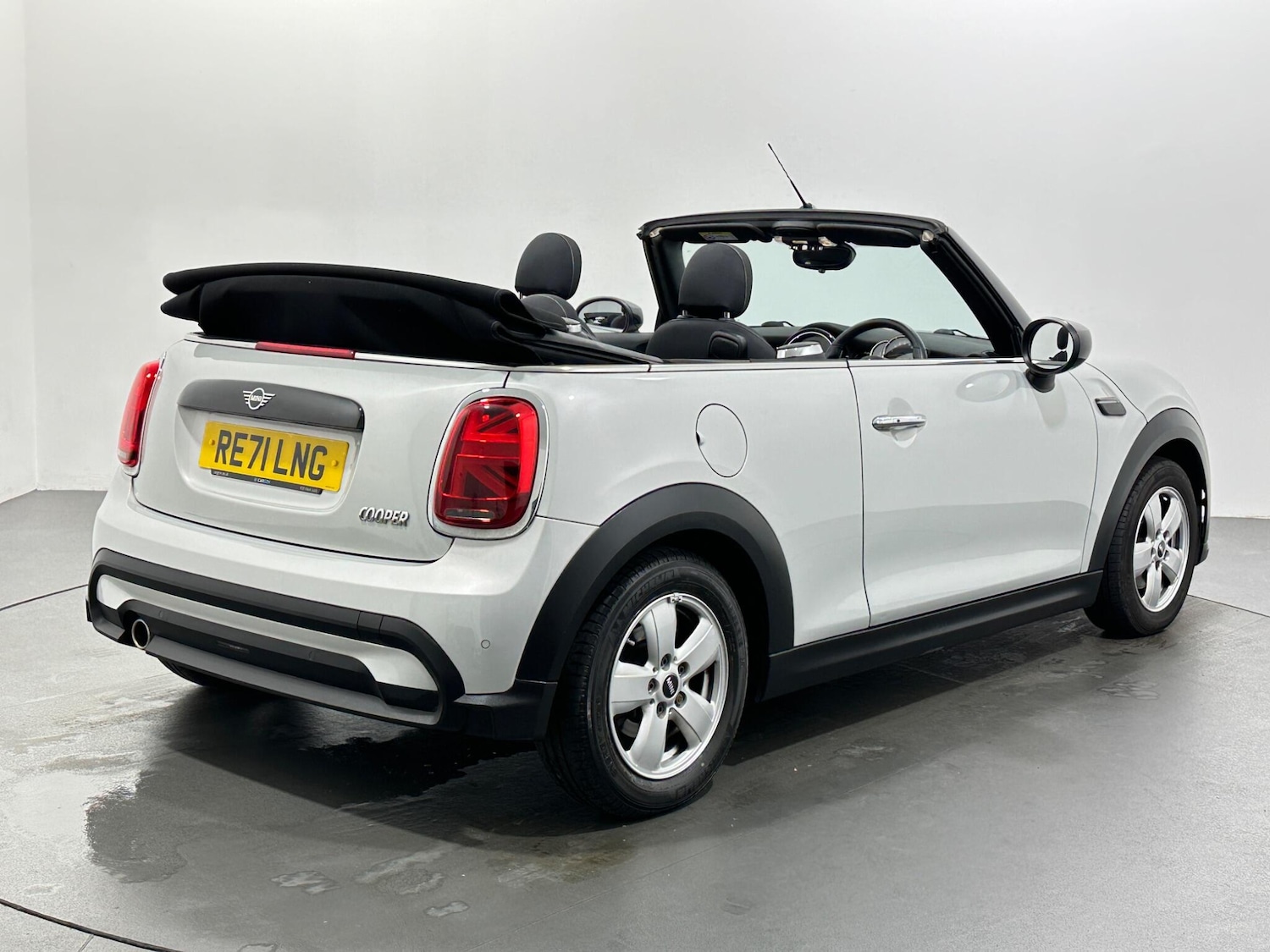 Used MINI Convertible 2021 for sale - 76878600: Photo 8