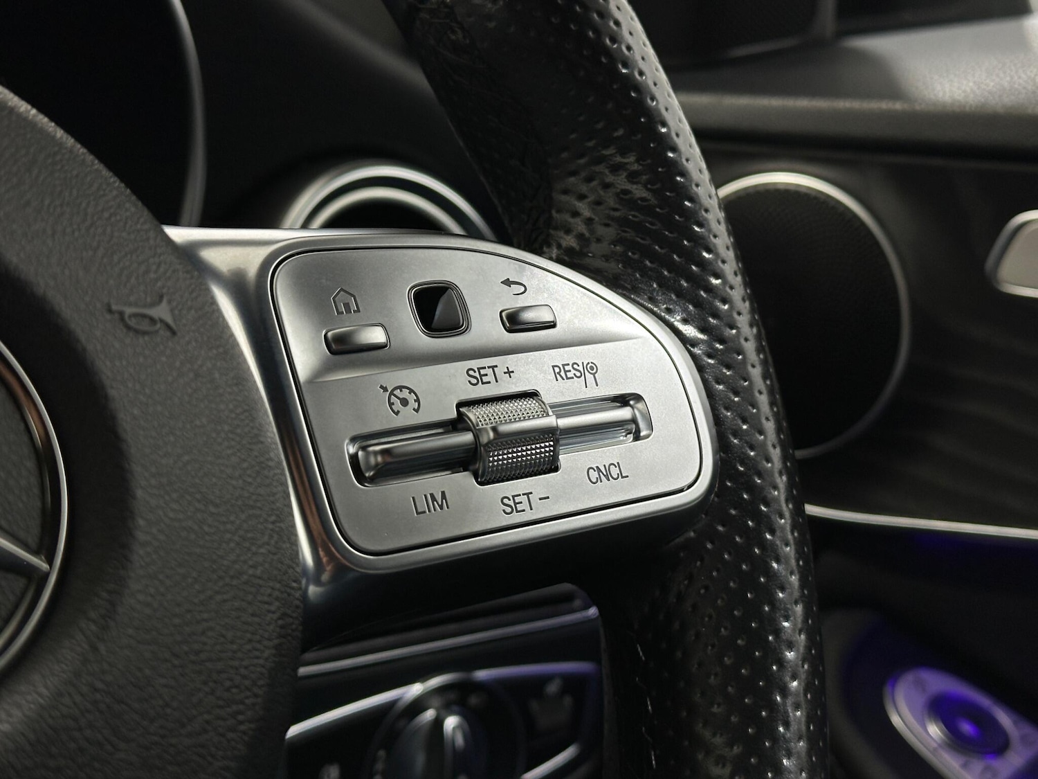 Used Mercedes-Benz C Class 2019 for sale - 77523898: Photo 16