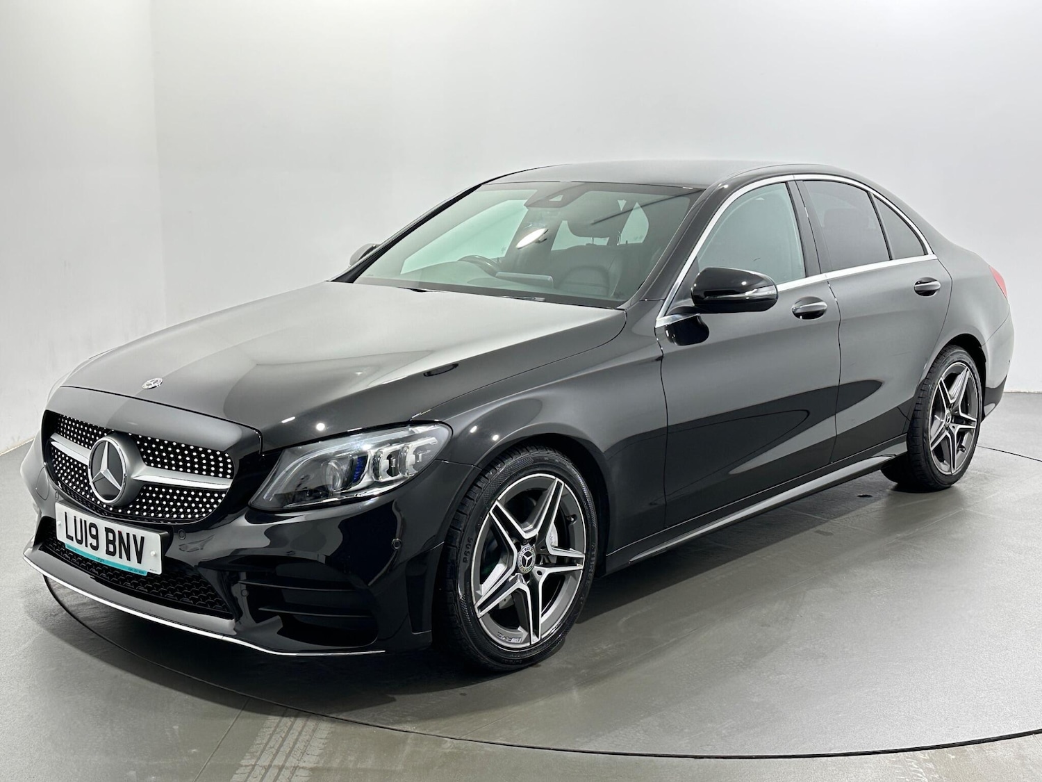 Used Mercedes-Benz C Class 2019 for sale - 77523898: Photo 4
