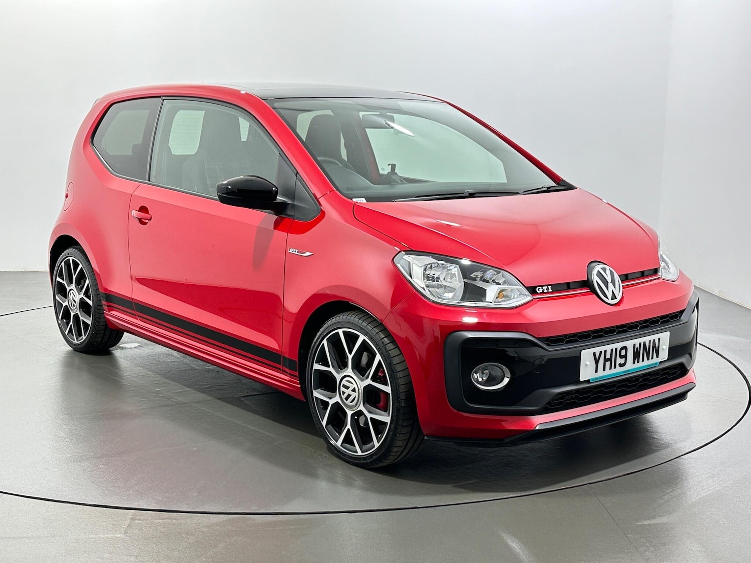 Used Volkswagen up! 2019 for sale - 77091148: Photo 1