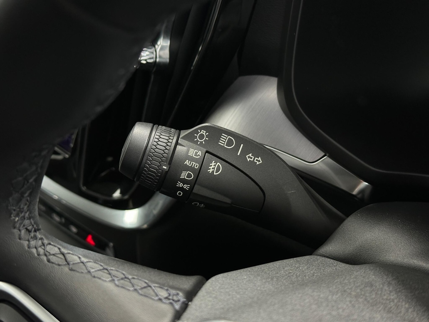 Used Volvo V60 2022 for sale - 77330941: Photo 14