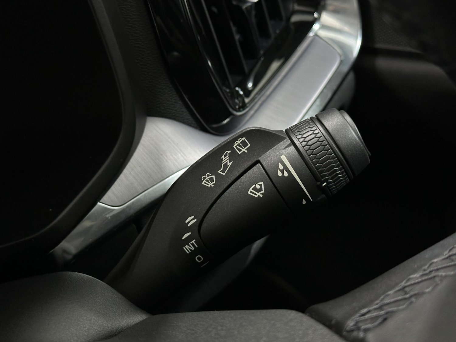 Used Volvo V60 2022 for sale - 77330941: Photo 17