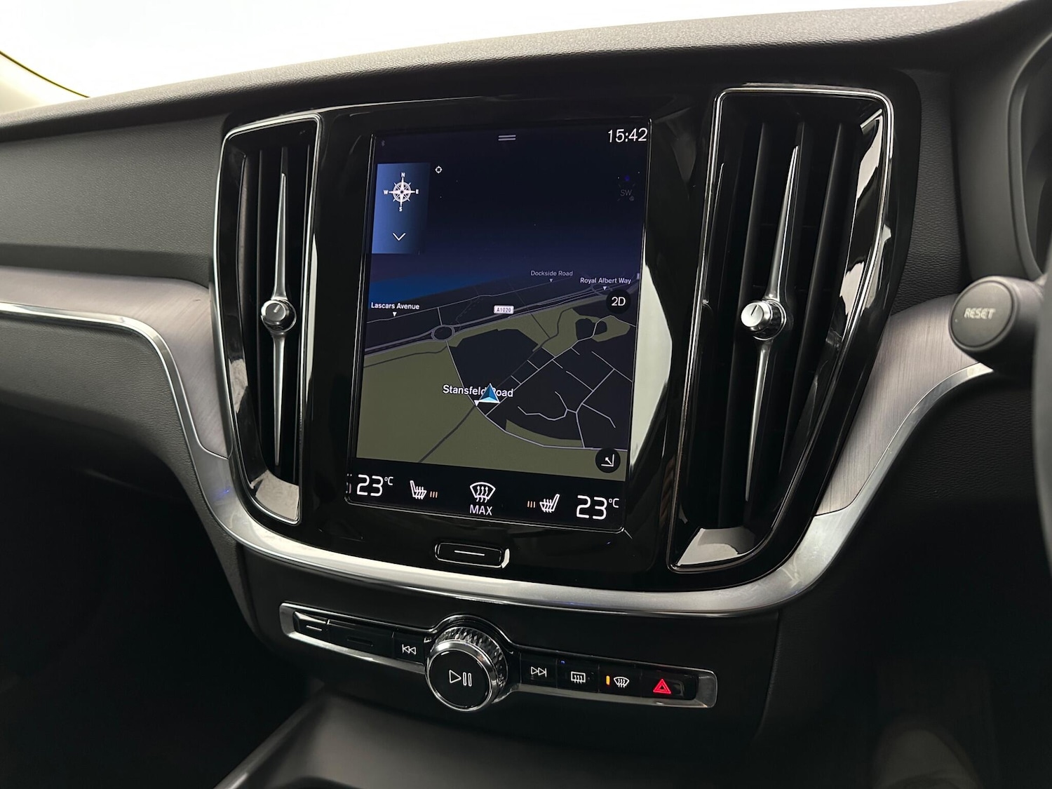 Used Volvo V60 2022 for sale - 77330941: Photo 24