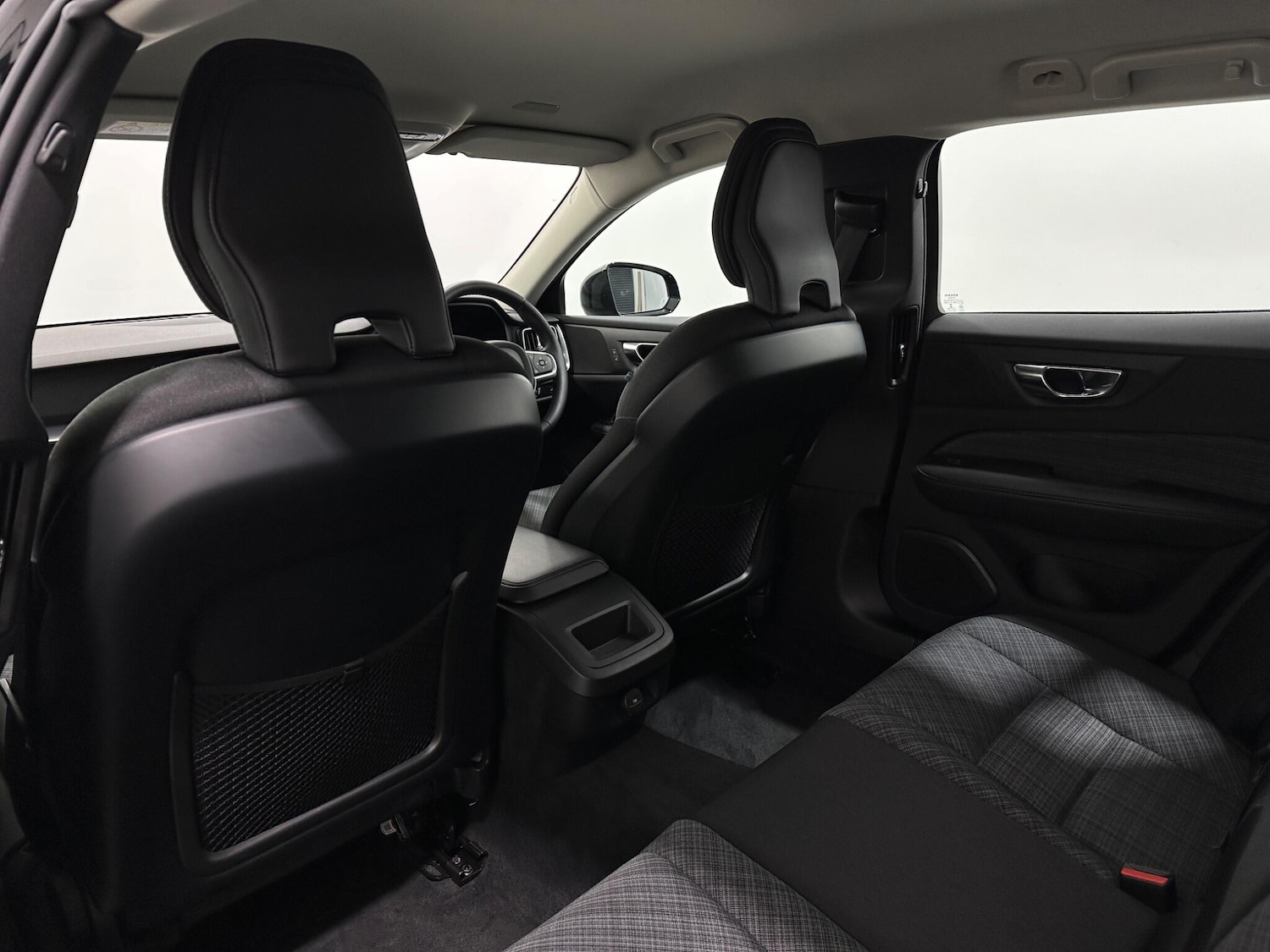 Used Volvo V60 2022 for sale - 77330941: Photo 38