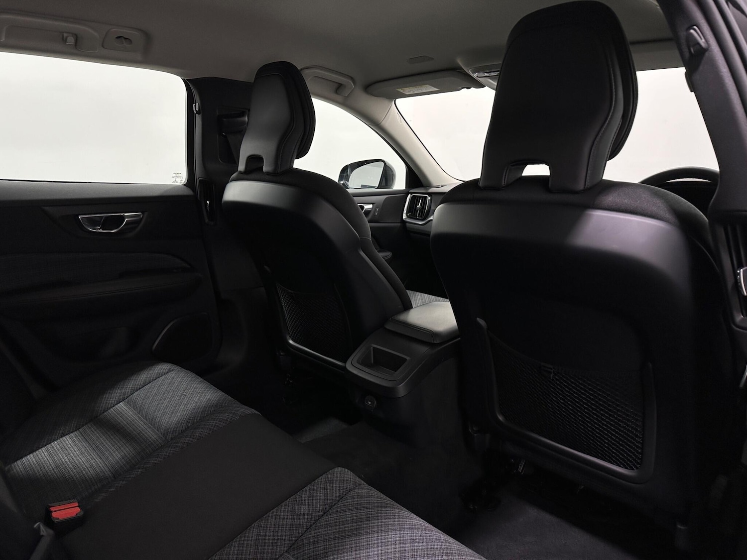 Used Volvo V60 2022 for sale - 77330941: Photo 41