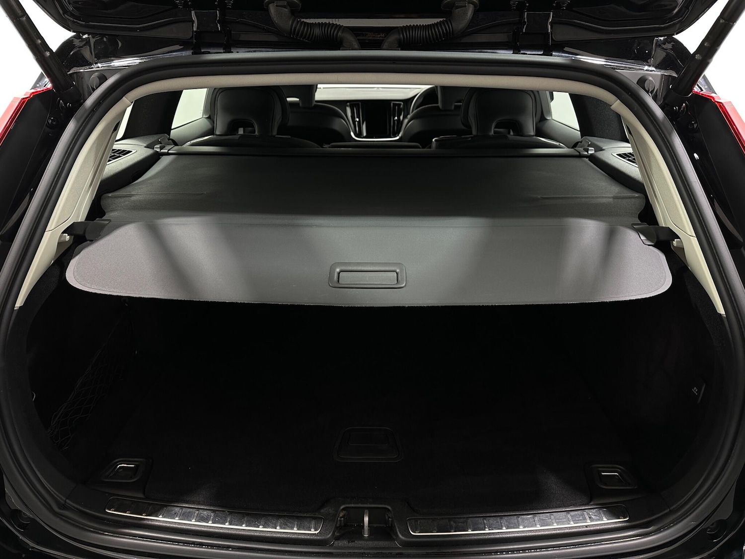 Used Volvo V60 2022 for sale - 77330941: Photo 47