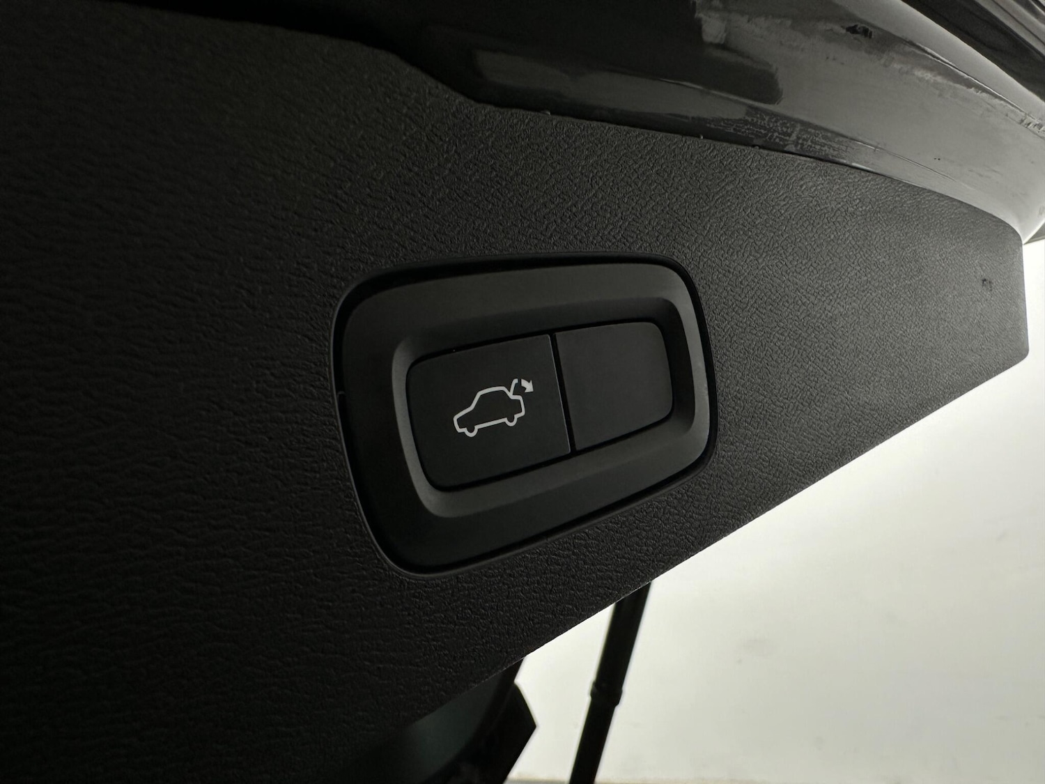 Used Volvo V60 2022 for sale - 77330941: Photo 48