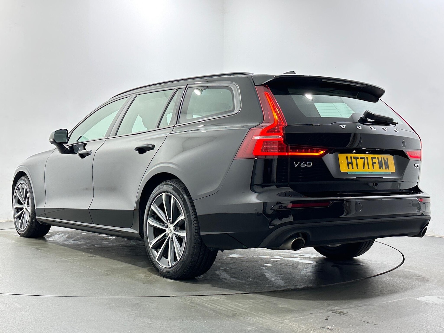 Used Volvo V60 2022 for sale - 77330941: Photo 49