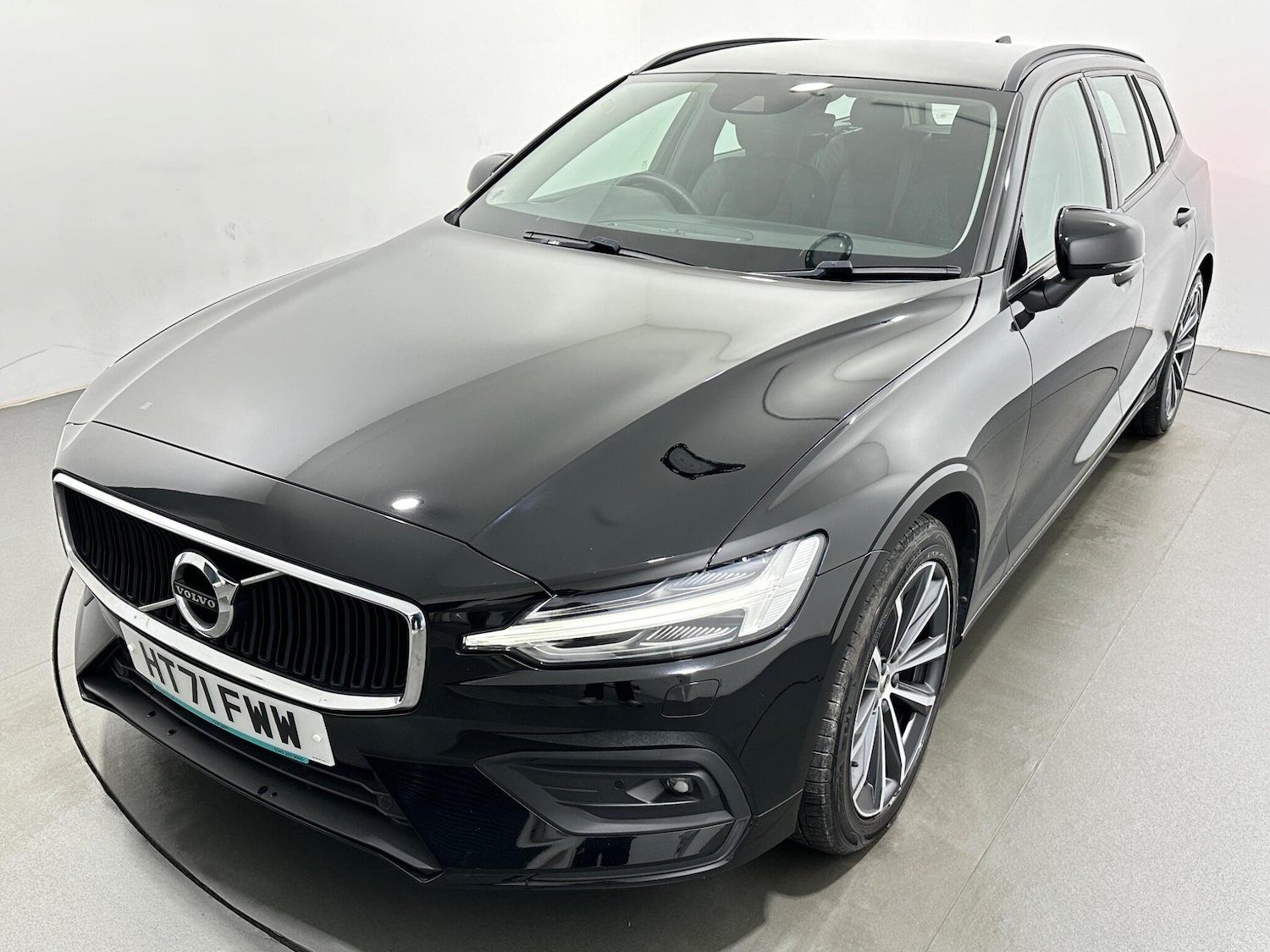 Used Volvo V60 2022 for sale - 77330941: Photo 54