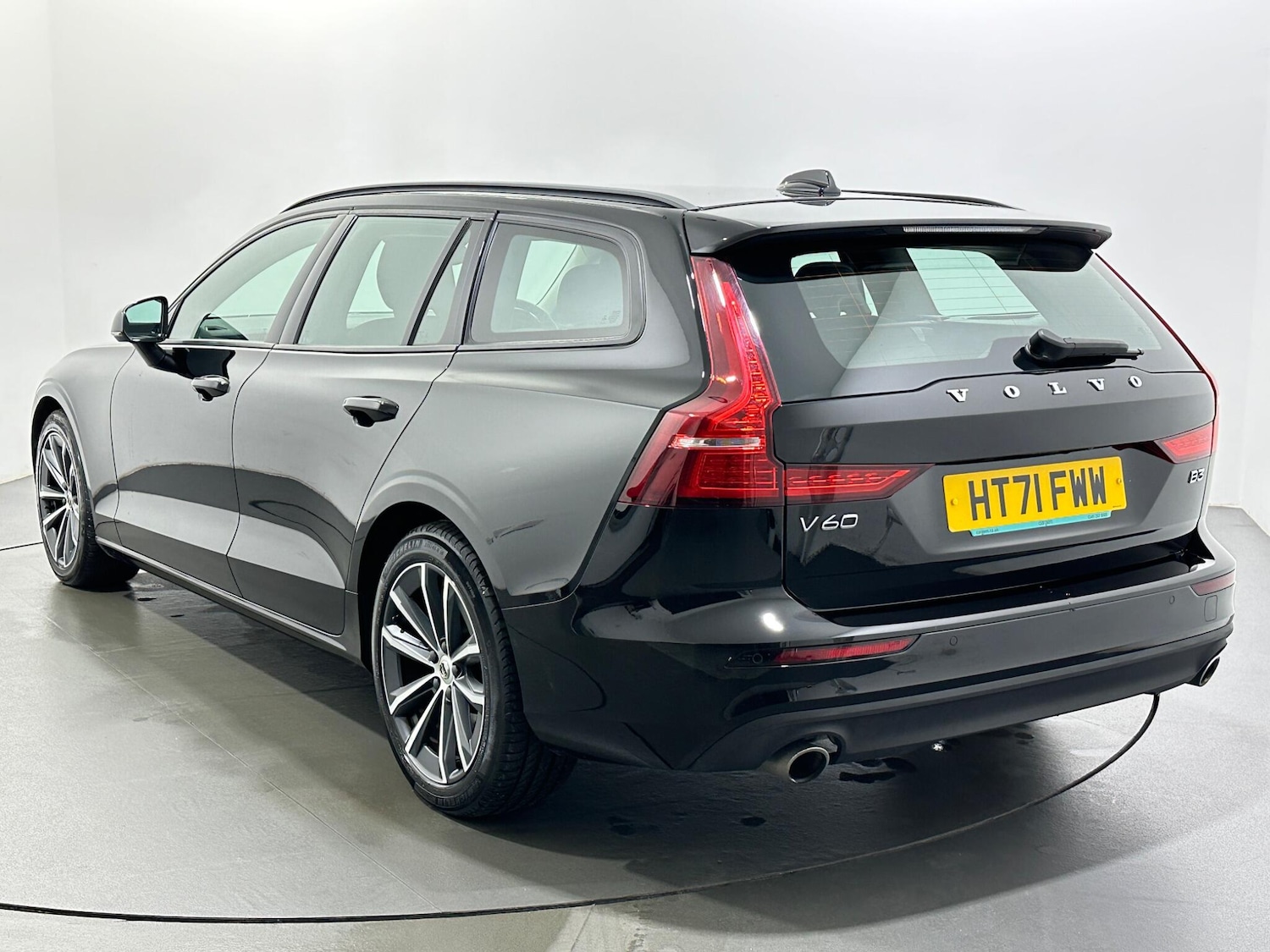 Used Volvo V60 2022 for sale - 77330941: Photo 6