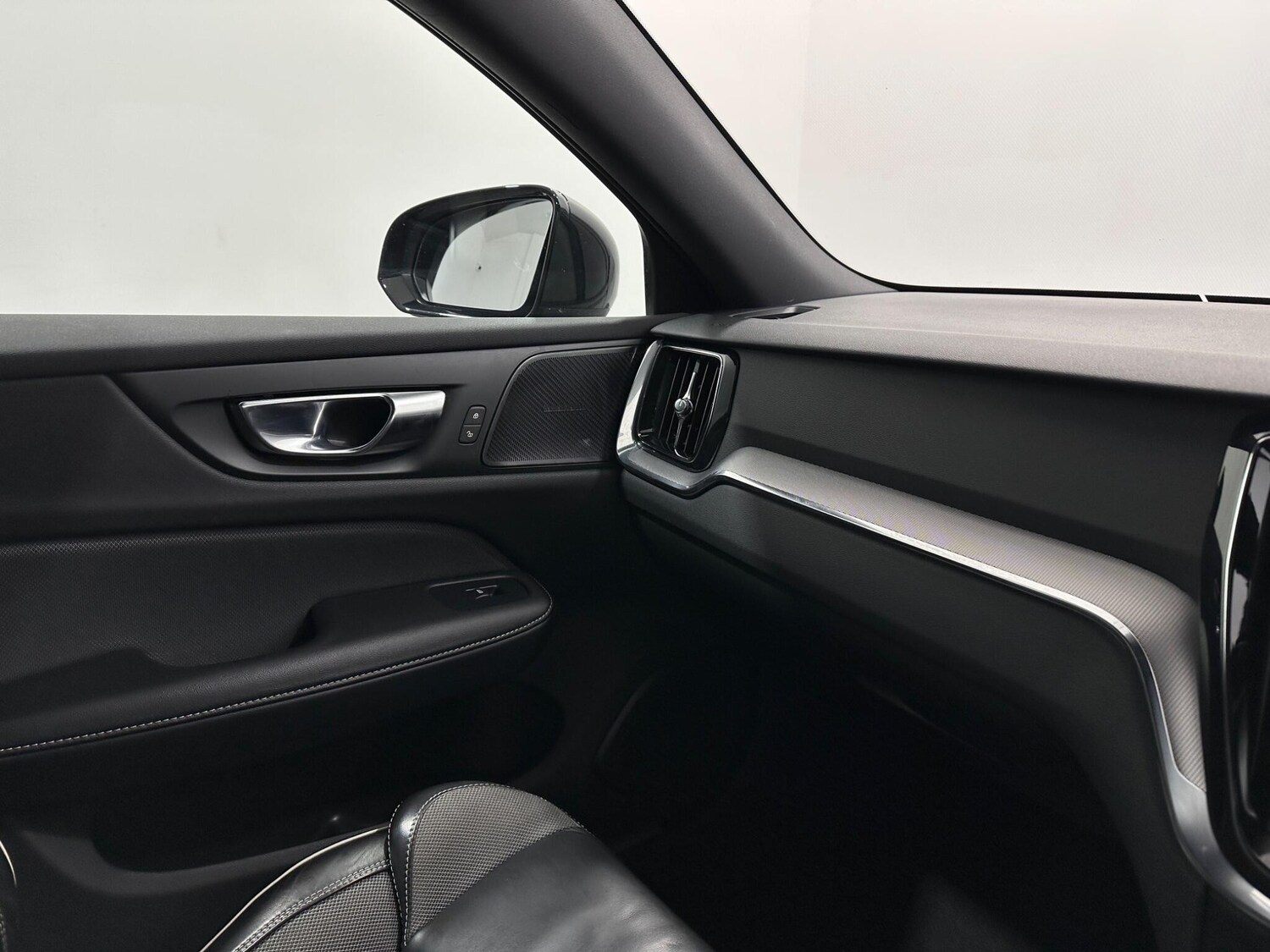 Used Volvo V60 for sale - 78214670: Photo 28