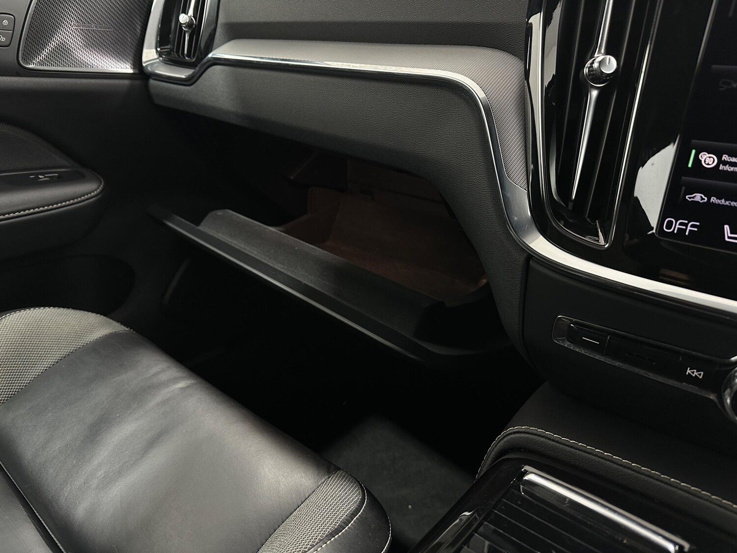 Used Volvo V60 for sale - 78214670: Photo 29