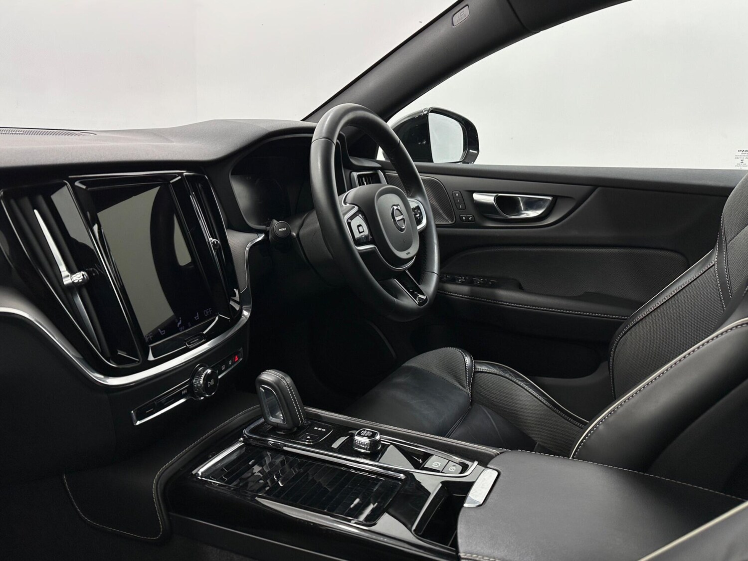 Used Volvo V60 for sale - 78214670: Photo 32