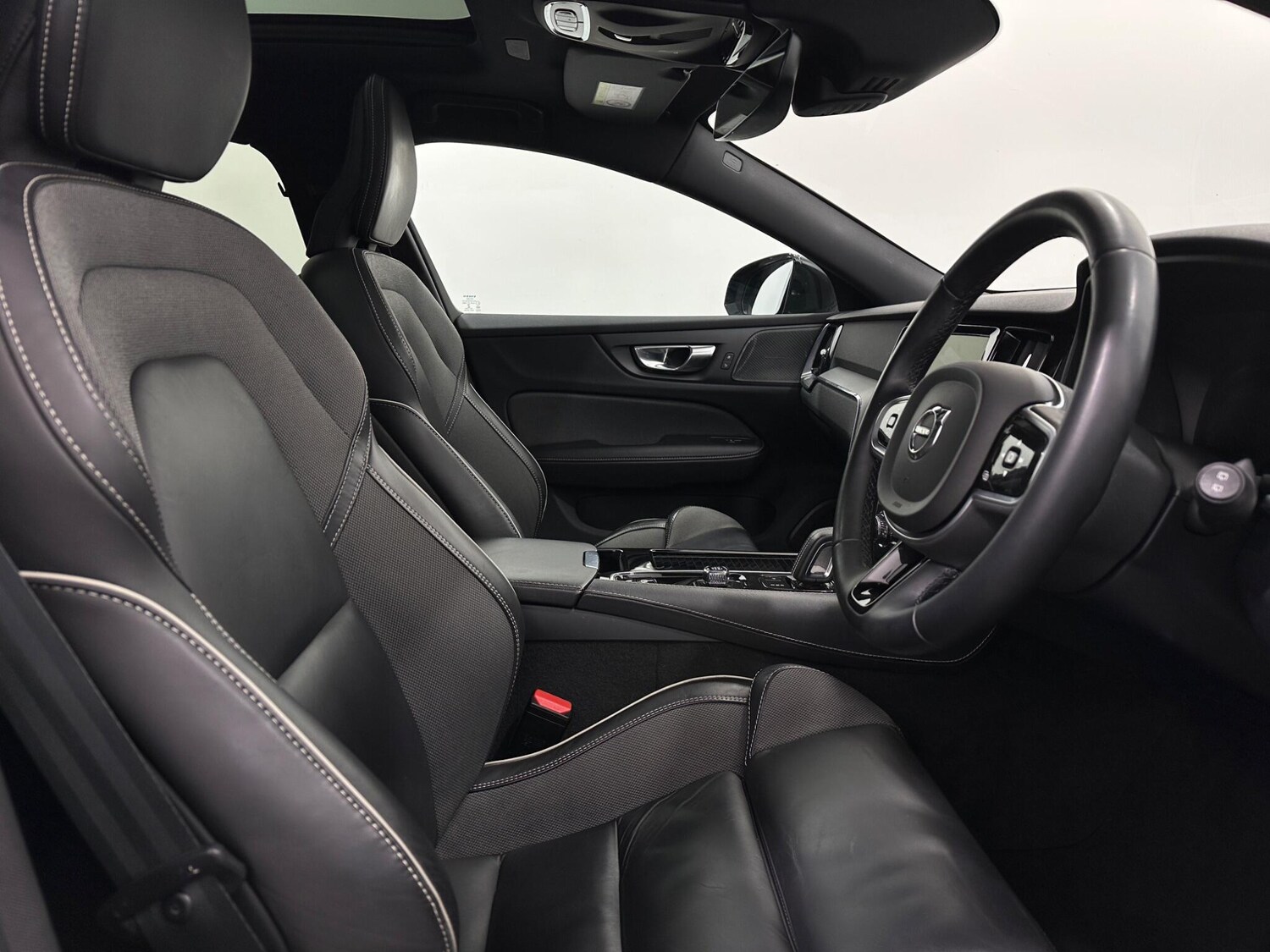 Used Volvo V60 for sale - 78214670: Photo 33