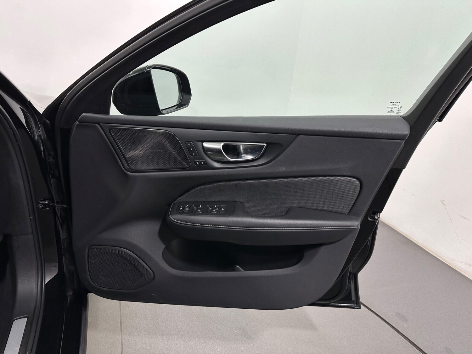 Used Volvo V60 for sale - 78214670: Photo 35